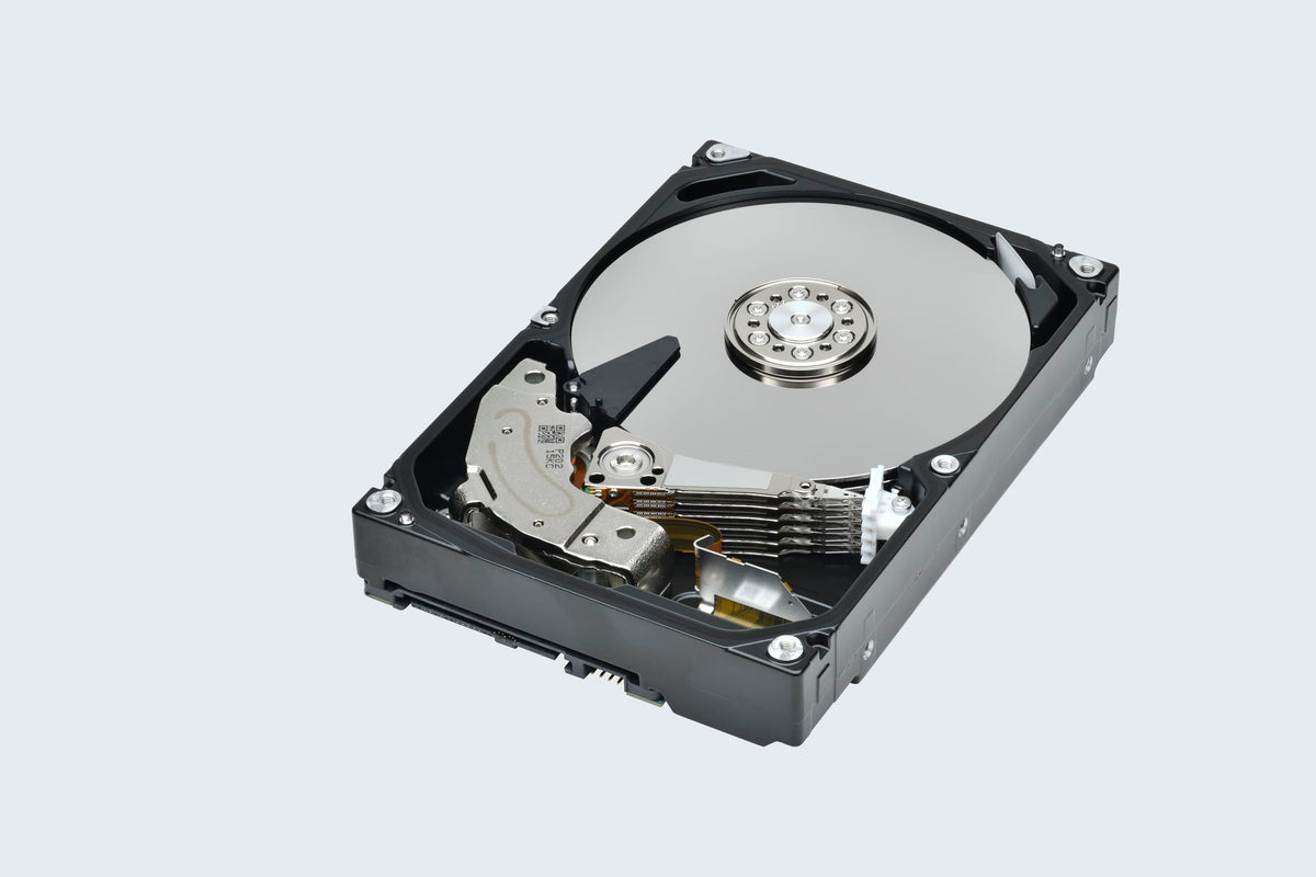 8TB NAS 3.5-Inch Internal Hard Drive T628