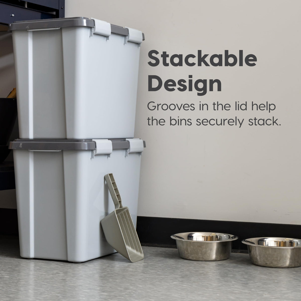 Dog Food Storage Container Up to 30 lbs D882