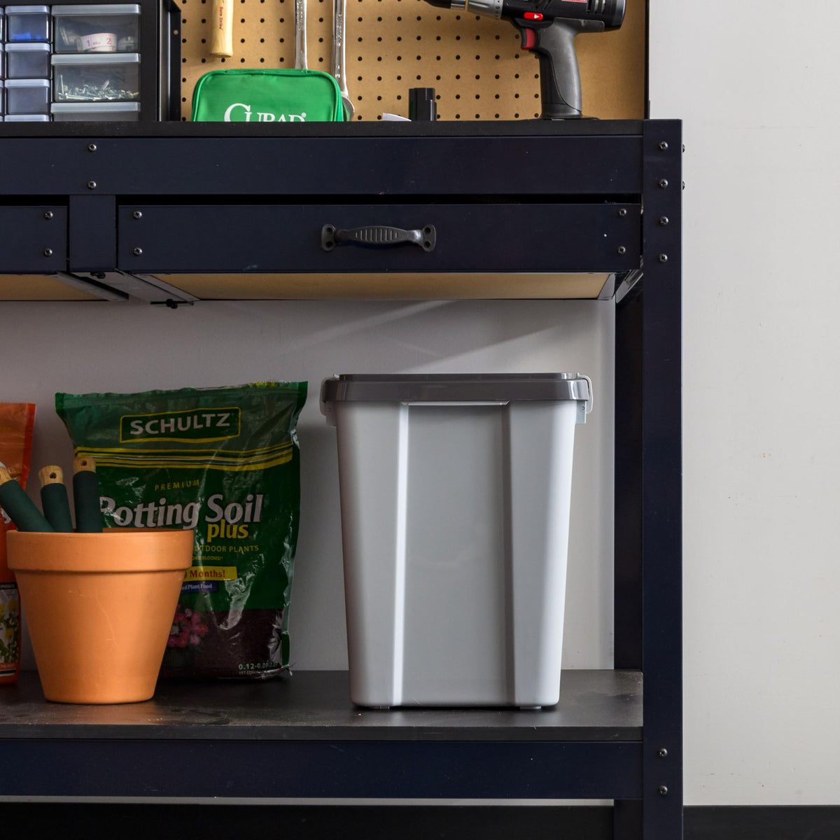 Dog Food Storage Container Up to 30 lbs D882